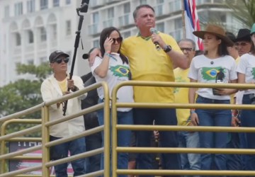 Assista: Multidão em Copacabana aplaude Bolsonaro e pede anistia em ato histórico pela liberdade